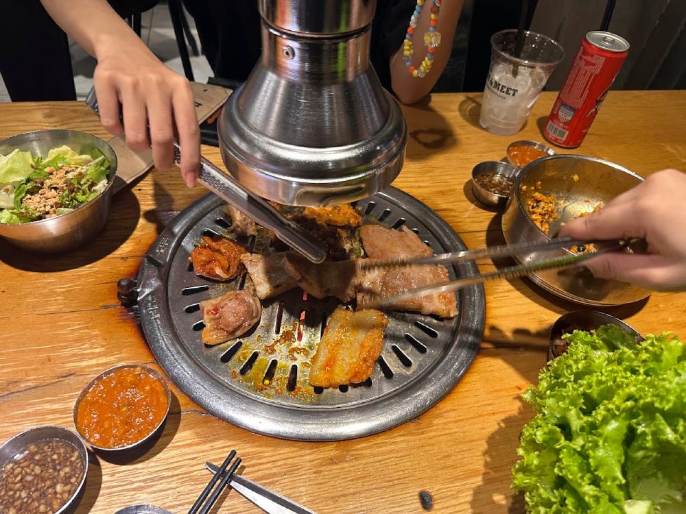 Bảo dưỡng và vệ sinh hệ thống máy hút mùi nhà hàng Thanh Hóa sạch bóng dầu mỡ