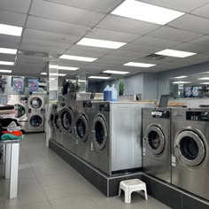 Kỹ thuật viên sửa chữa và bảo trì máy sấy quần áo công nghiệp Thanh Hóa tận xưởng