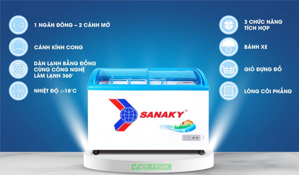 Kỹ thuật viên nạp gas và sửa chữa tủ đông Thanh Hóa tại nhà khách hàng